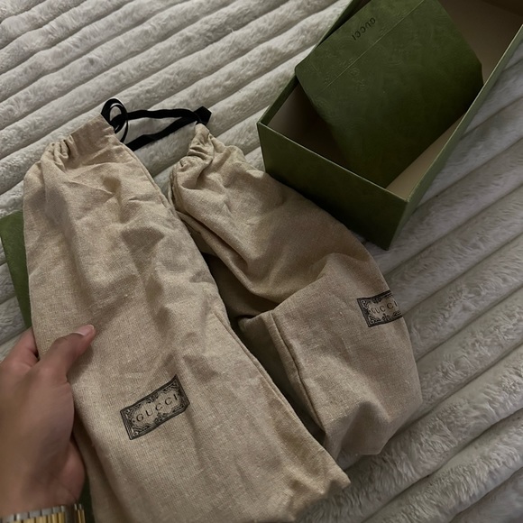 AUTHENTIC MATELASSÉ GUCCI SLIDE SANDAL - Picture 5 of 5